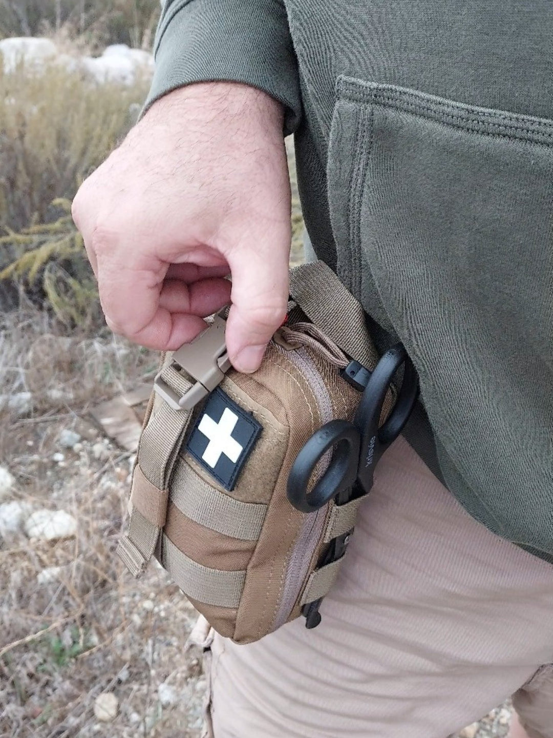TRAUMA/FIRST AID KITS